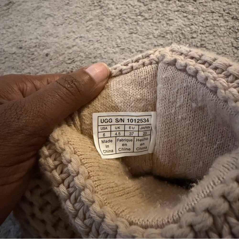 UGG Shaina Size 6 - Picture 16 of 16